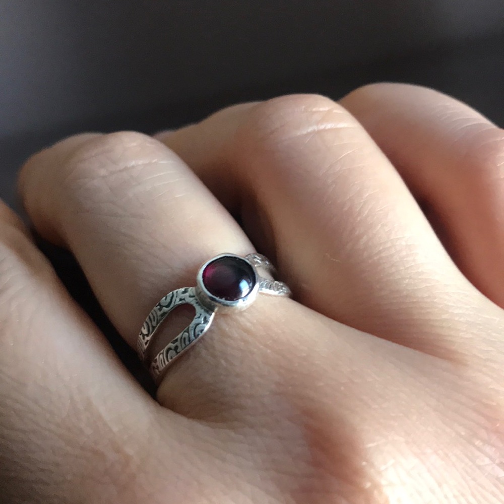 Rustic rhodolite garnet ring